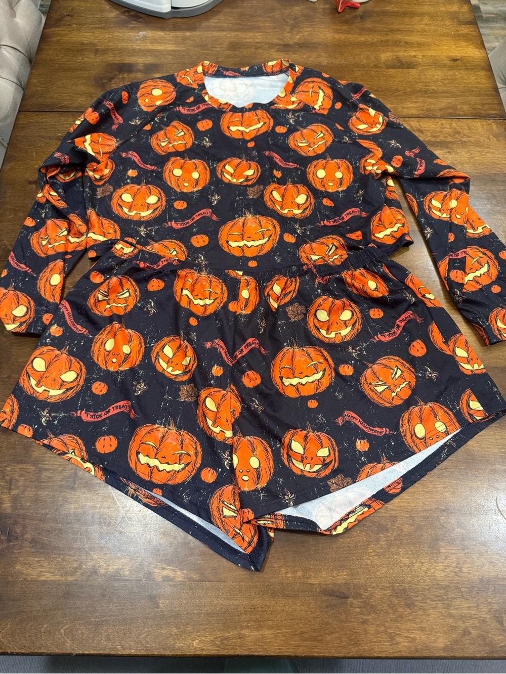 SHEIN Black and Orange Pumpkin Print Long Sleeve Sleep Set